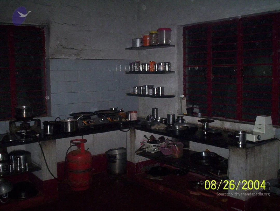 20040826 Photo 1006 10moz1Hs08BjDIYOMQ5OvRfxMvQRWiqTS.JPG