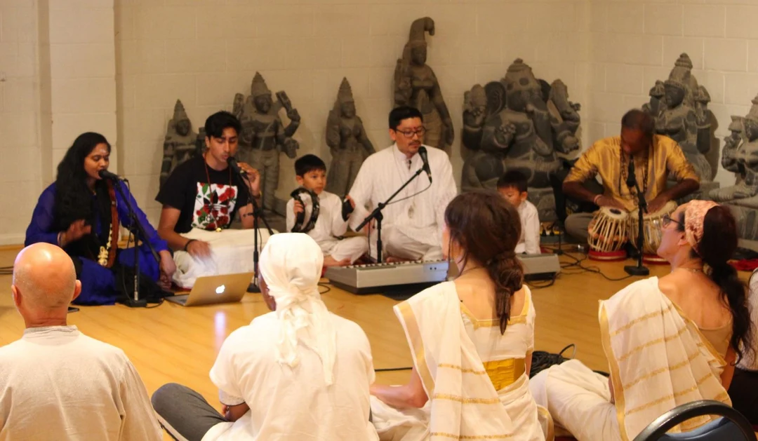 KAILASA-LOS-ANGELES--USA-2019-07-15-1mpMDSKuleQNFih0qjEJjP364YghF9dUw.jpg