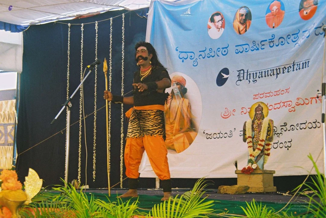 20040101 Photo 1003 1ZlwJasxM1N6lSOyC8xQGXKAYh7oGMr3S.jpg