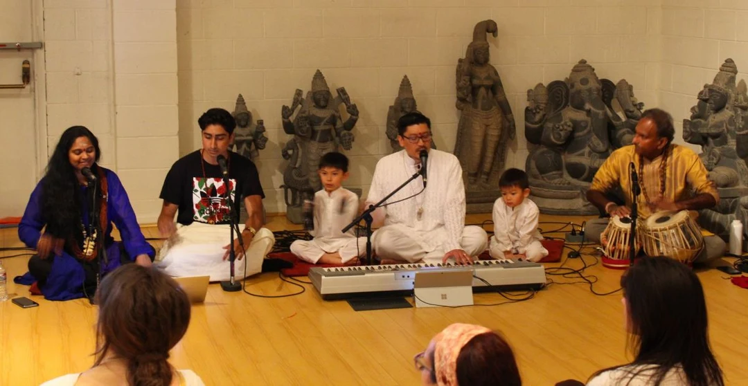KAILASA-LOS-ANGELES--USA-2019-07-15-1uB7kF3YspbvRVO8JhavYik6qbNij1GsK.jpg