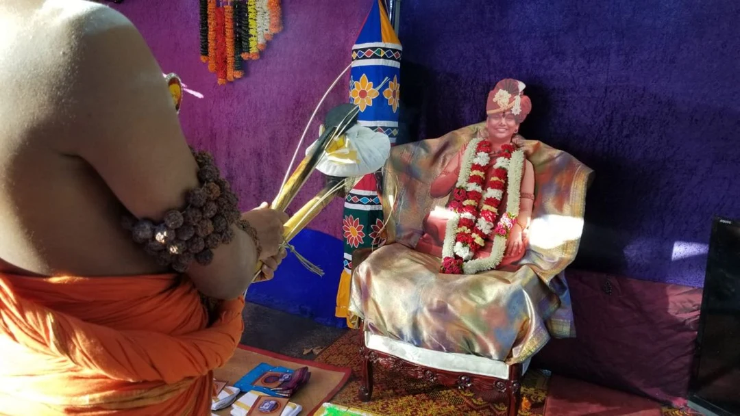 KAILASA-LOS-ANGELES--USA-2020-12-26-1fIw4Hv6vPnOFoLgOtsBMaMZ-PtK0njIc.jpg