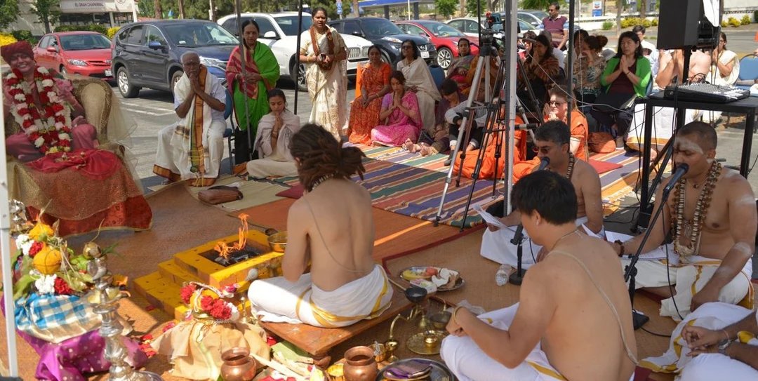 KAILASA-LOS-ANGELES--USA-2019-04-27-16P HKIsszW LHWqX7zTREm-BvK8fLzLp.jpg