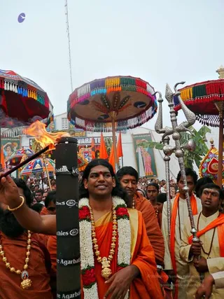 20080101 more-procession-temple 070324.jpg