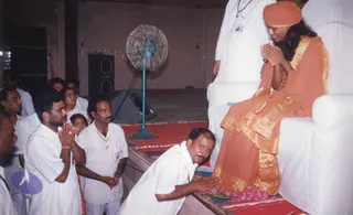 OCtober 6, 7, 8 2004 - 3 Mass Living Enlightenment Initiation conventions at Kancheepuram
