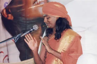 October 28 - 1 November 2004 - Mass Living Enlightenment Initiations in Tiruvannamalai
