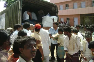 September 2006 - Sindhanur flood relief