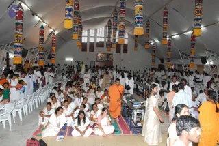 20080717 more darshan 0077 CMP WM.jpg