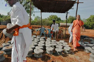 April 2008 - Making Of Kailaasa In Tiruvannamalai