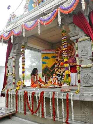 20080101 more-procession-temple 070586.jpg