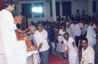 October 28 - 1 November 2004 - Mass Living Enlightenment Initiations in Tiruvannamalai
