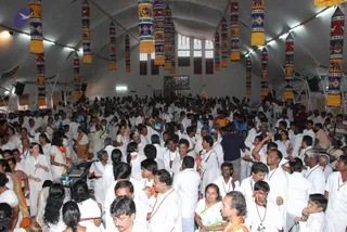20080717 more darshan 0324 CMP WM.jpg