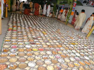 20080101 more-procession-temple 070475.jpg