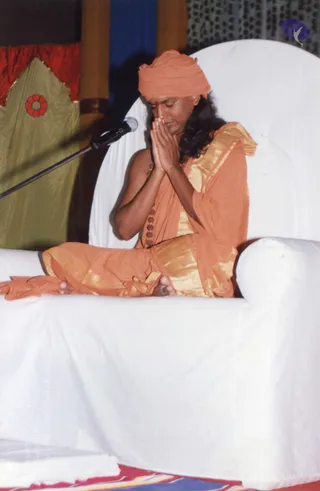 OCtober 6, 7, 8 2004 - 3 Mass Living Enlightenment Initiation conventions at Kancheepuram