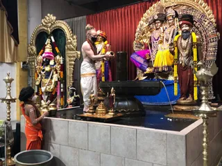 KAILASA-LOS-ANGELES--USA-2020-12-19-1FTXz8Hk6-2sds5p1qgS3Q7tpQ-goW-xV.jpg