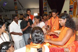 20080717 more darshan 0105 CMP WM.jpg