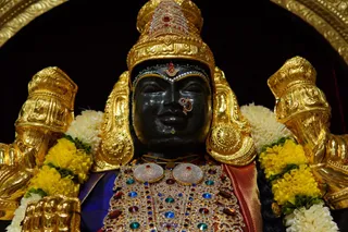 KAILASA-LOS-ANGELES--USA-2020-11-14-1VapndENZAfU78-js2D3VsCN9eUWfzPNC.jpg