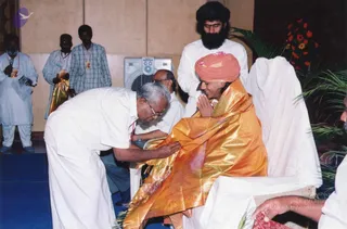 January 04 2004 - Mass Living ENlightenment initiation in Coimbatore
