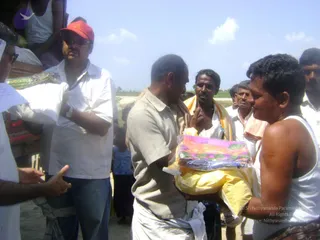 September 2006 - Sindhanur flood relief