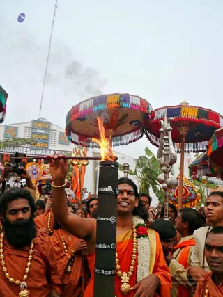 20080101 more-procession-temple 070317.jpg