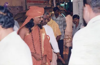 October 28 - 1 November 2004 - Mass Living Enlightenment Initiations in Tiruvannamalai