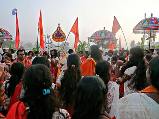 20080101 more procession 070136.jpg
