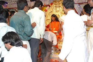20080717 more darshan 0026 CMP WM.jpg