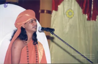 OCtober 6, 7, 8 2004 - 3 Mass Living Enlightenment Initiation conventions at Kancheepuram