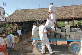 April 2008 - Making Of Kailaasa In Tiruvannamalai