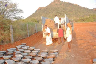 April 2008 - Making Of Kailaasa In Tiruvannamalai