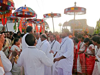 20080101 more procession 070193.jpg