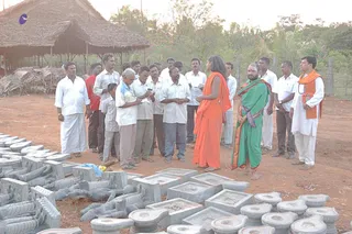 April 2008 - Making Of Kailaasa In Tiruvannamalai