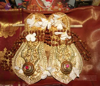 2011 -eNMiracles Collections