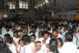 20080717 more darshan 0300 CMP WM.jpg