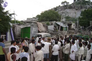 September 2006 - Sindhanur flood relief