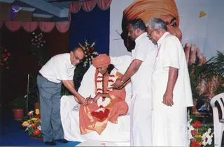 January 04 2004 - Mass Living ENlightenment initiation in Coimbatore