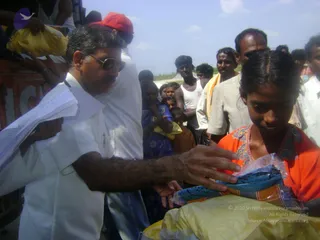September 2006 - Sindhanur flood relief