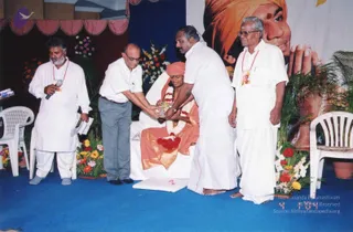 January 04 2004 - Mass Living ENlightenment initiation in Coimbatore