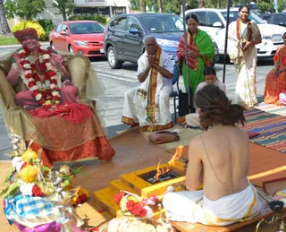 KAILASA-LOS-ANGELES--USA-2019-04-27-1I-BDfBVP-XIONM4NeYIGD1bCtjEulLQb.jpg