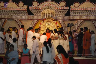 20080717 more darshan 0048 CMP WM.jpg