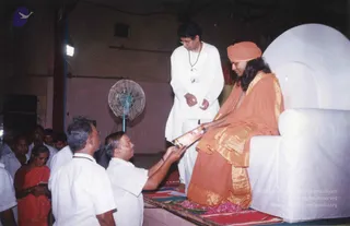 OCtober 6, 7, 8 2004 - 3 Mass Living Enlightenment Initiation conventions at Kancheepuram