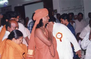 October 28 - 1 November 2004 - Mass Living Enlightenment Initiations in Tiruvannamalai