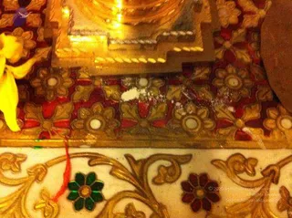 2011 -eNMiracles Collections