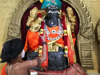 KAILASA-LOS-ANGELES--USA-2021-01-02-1AIV7 qtZG SBDEjXOV3g9BevipO2RIdz.jpg