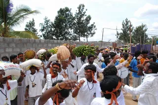 20080717 more darshan 0185 CMP WM.jpg