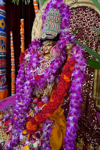 KAILASA-LOS-ANGELES--USA-2019-06-23-1TomQr1nug5w2Toznuqtv1xDksb1dbla .jpg