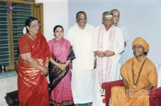 2002 - Pada puja and blessing citizens in Salem
