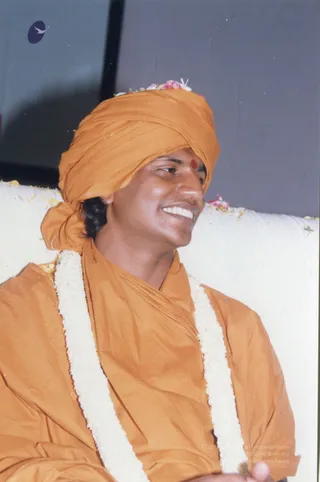 2003 - Home visit and mass Living Enlightenment initiation convention