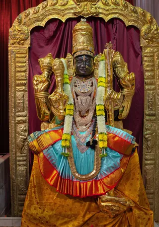 KAILASA-LOS-ANGELES--USA-2019-07-15-1EBXSQ18JXi2F5md-ilLOcjuNh9DKFSUo.jpg