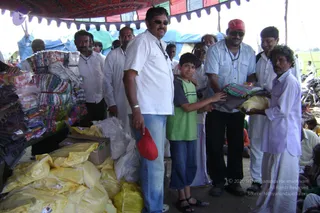 September 2006 - Sindhanur flood relief