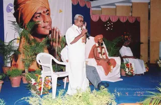 January 04 2004 - Mass Living ENlightenment initiation in Coimbatore